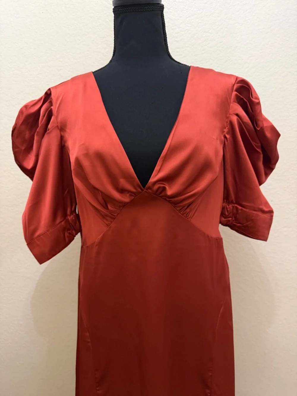 Satin Rust Orange V-Neck Maxi Dress with Puff Sleeves - Picture 4 of 6